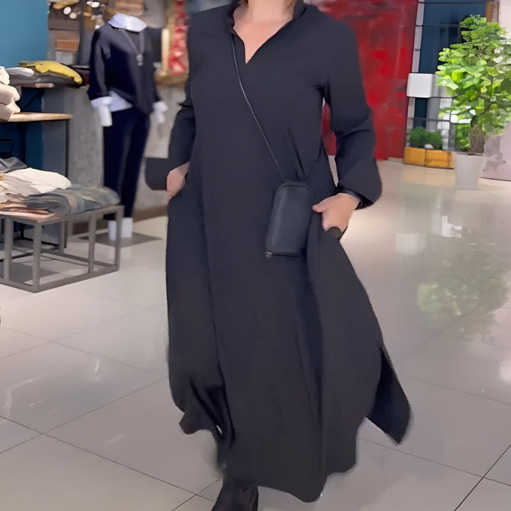 Tzoulia | Lös lång klänning med sidoslits