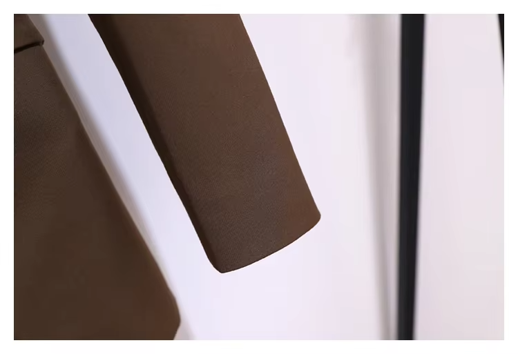 Layla™ - Chic Chain Belt Blazer