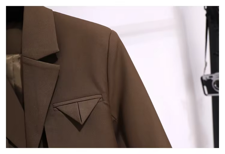 Layla™ - Chic Chain Belt Blazer